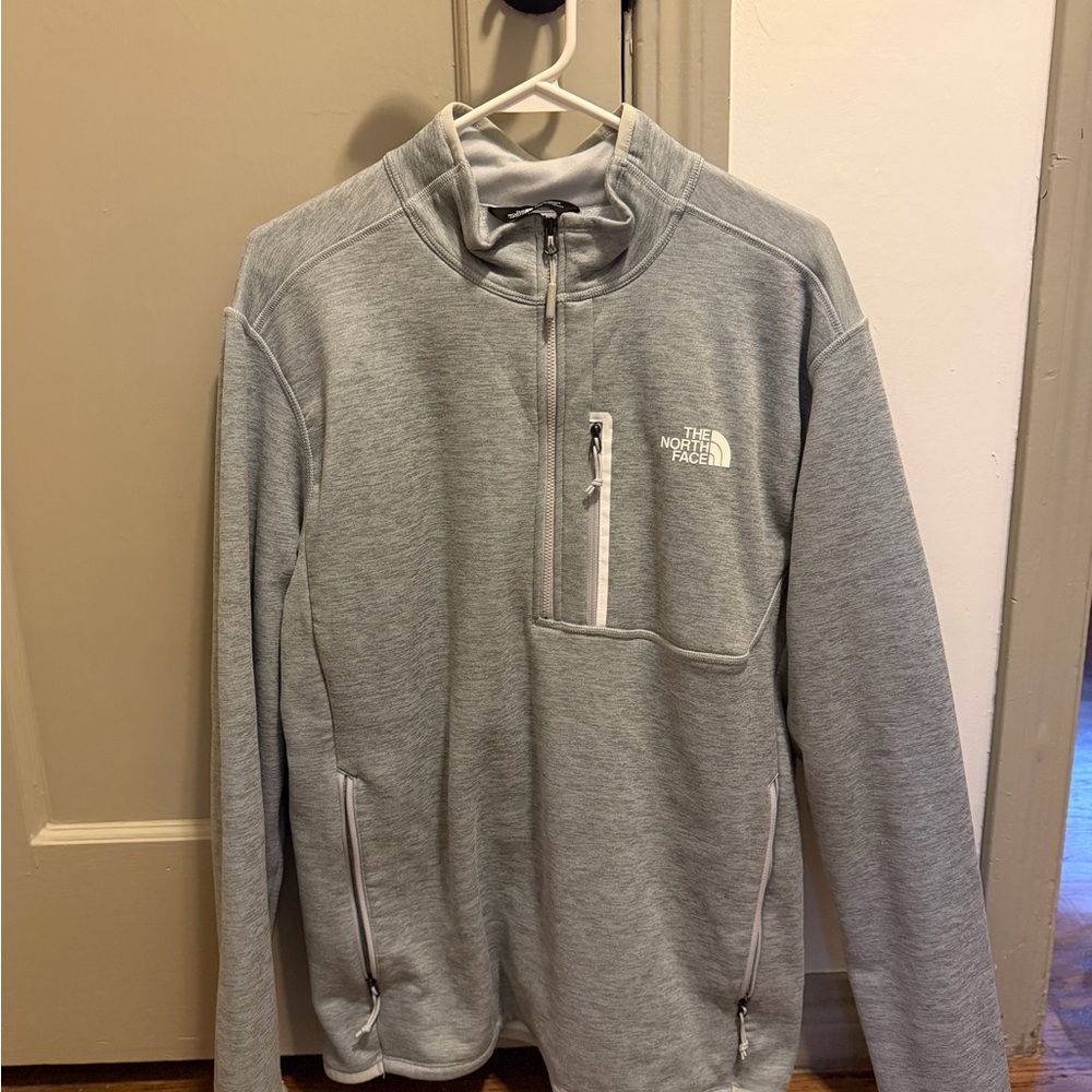 The North Face Men's Light Gray Zip-Up Fleece Pullover